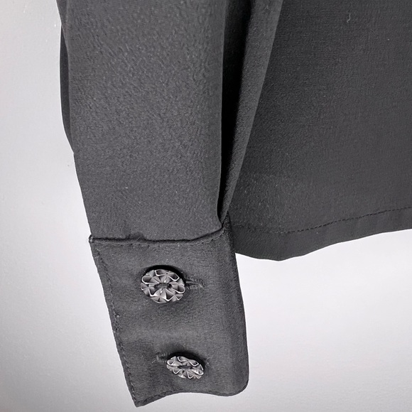 Lady’s Blouse - Picture 3 of 3